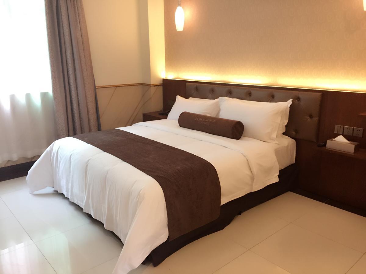 James Joyce Coffetel Hotel Guangzhou Shi Jing City Square Branch Екстер'єр фото